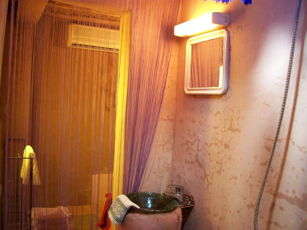 Auberge Toda Kasbah Tinfou Zaouia de Sidi el Mokhtar Ben Ali Luaran gambar